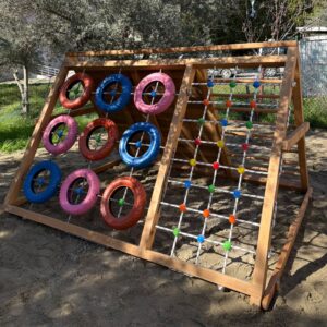 AHŞAP ÜÇGEN TIRMANMA MERDİVENİ 4 LÜ